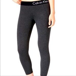 🌻🌻 Calvin Klein Performance Leggings 🌻🌻